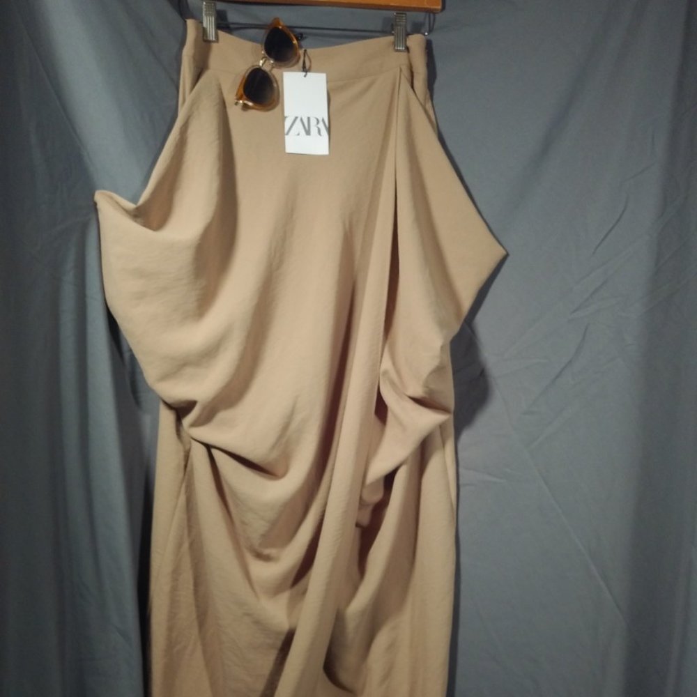 ZARA Maxi Skirt with tags Never Worn